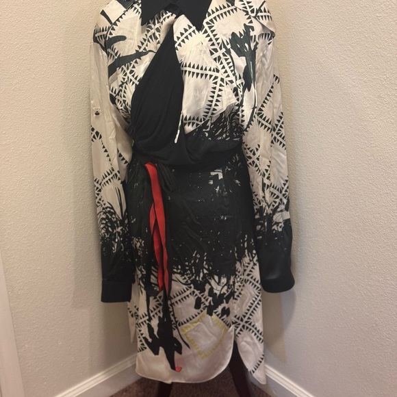 Preen by Thornton Bregazzi Dresses & Skirts - Preen by Thornton Bregazzi Red Black Art Deco Silk Wrap Dress 8 M $1700+